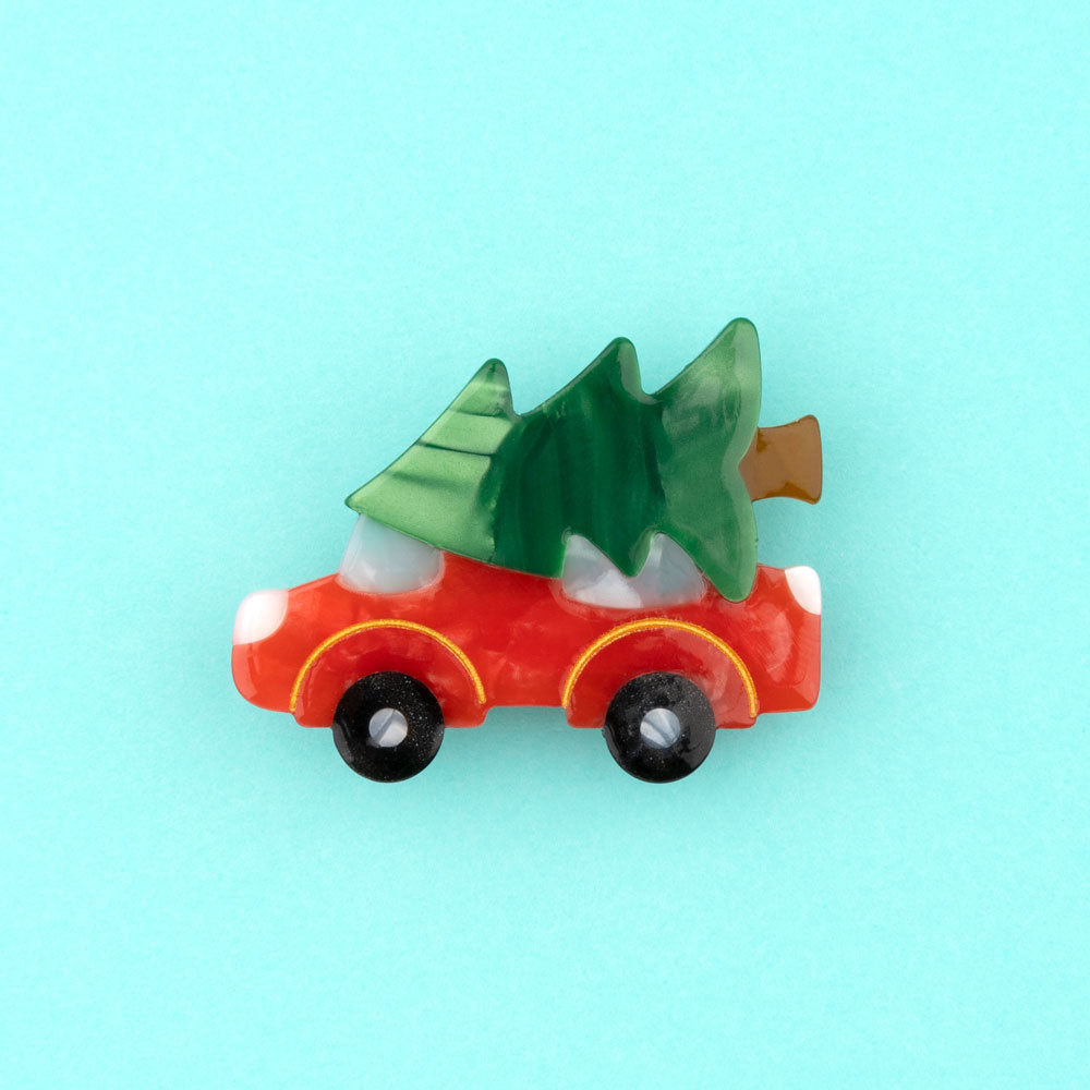 Pin's Voiture sapin – Coucou Suzette