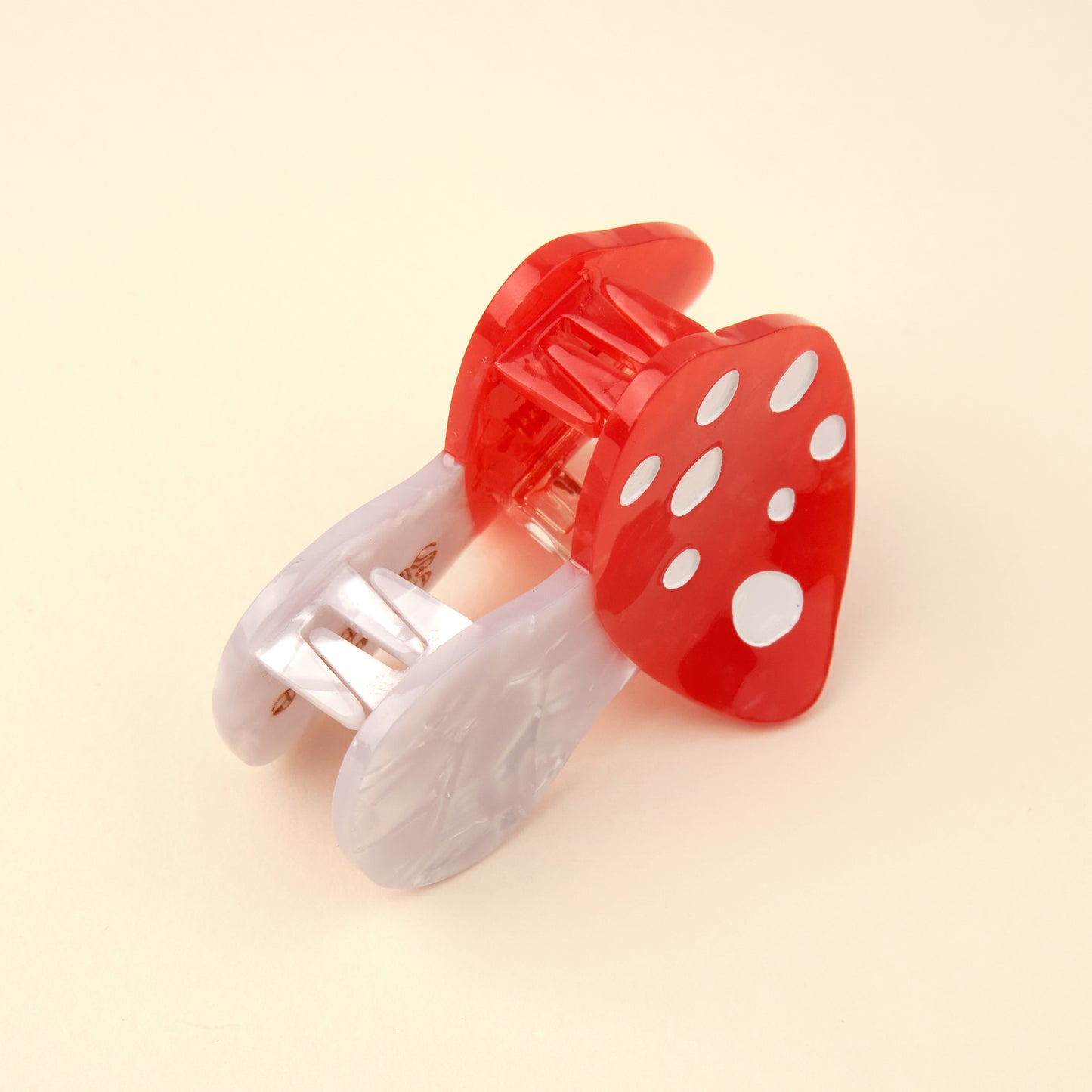 Mushroom Hair Claw - Atypical