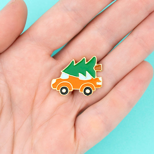 Pin's Voiture sapin