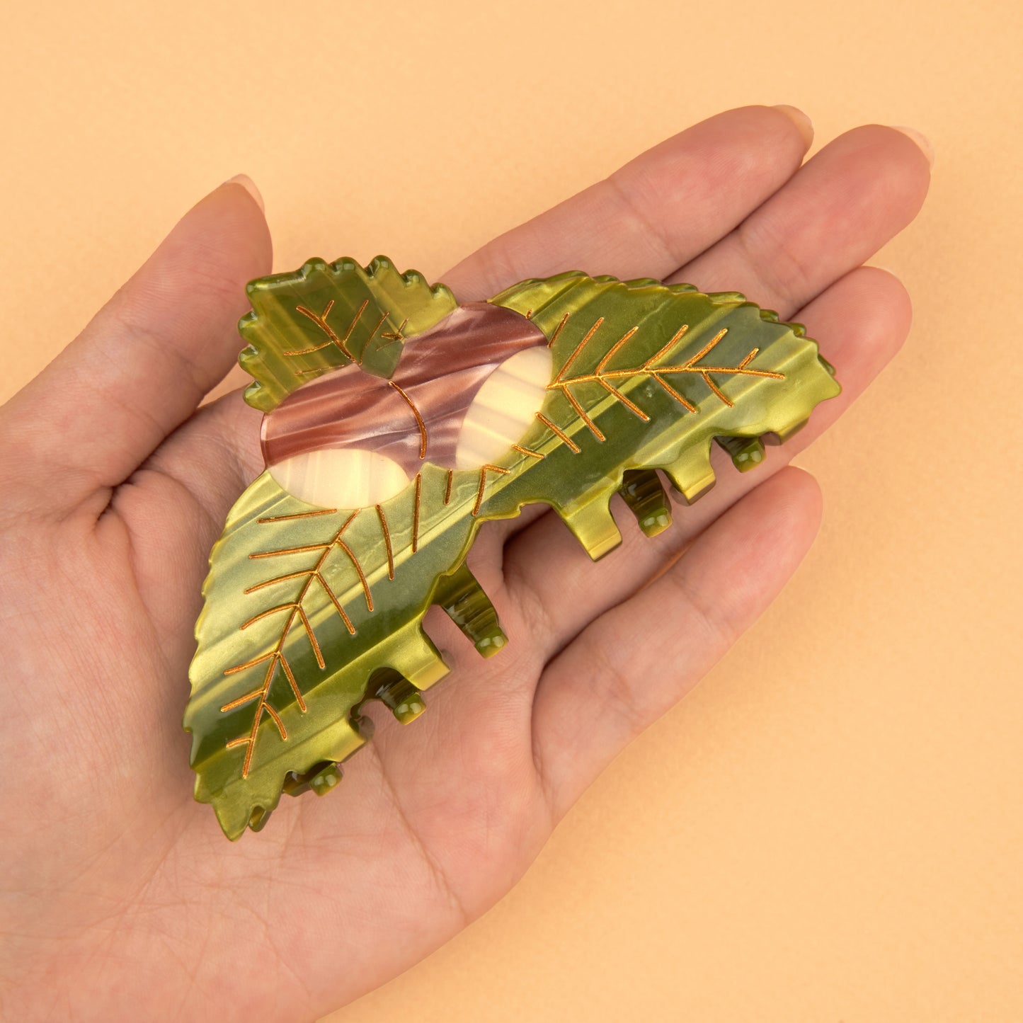 Chestnut Hair Claw