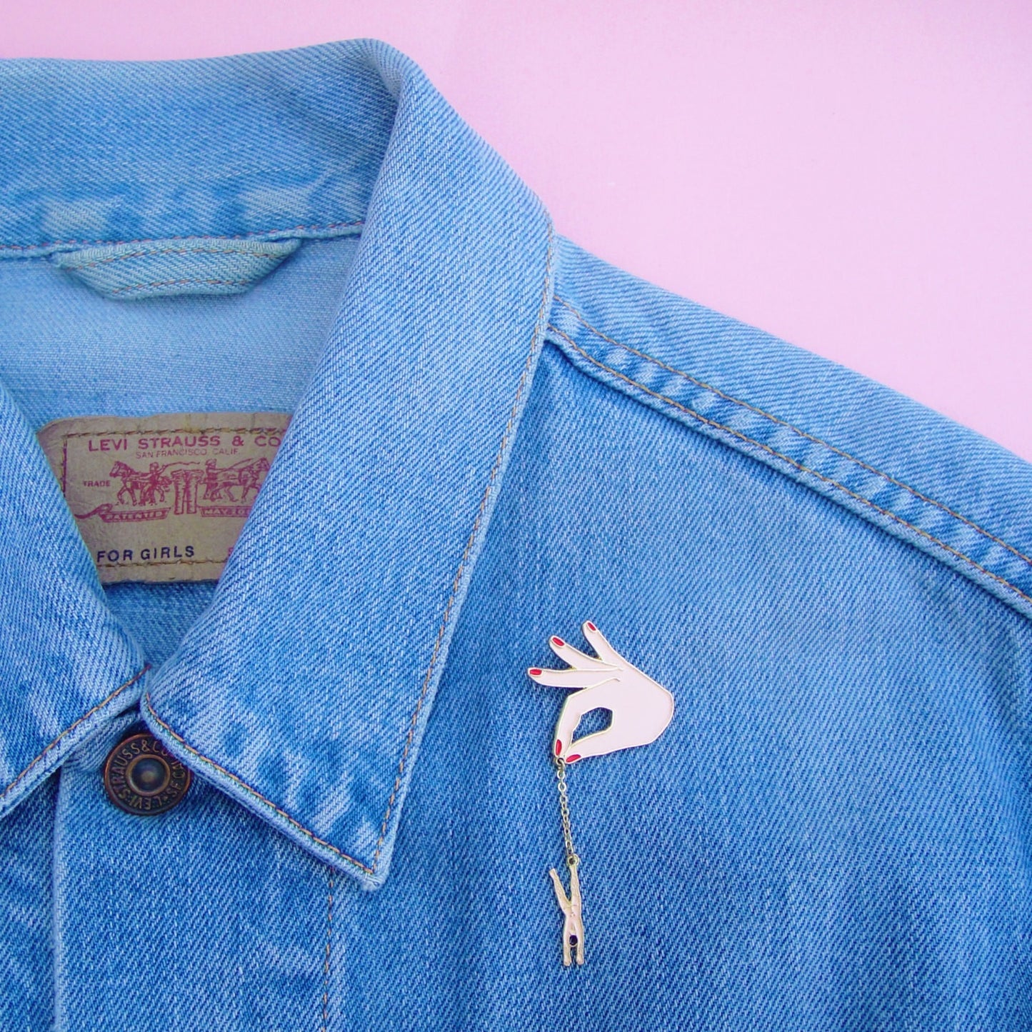 Pin's Petite Chose - Coucou Suzette