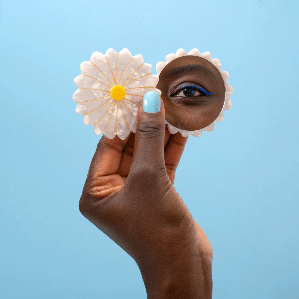 Daisy Mirror