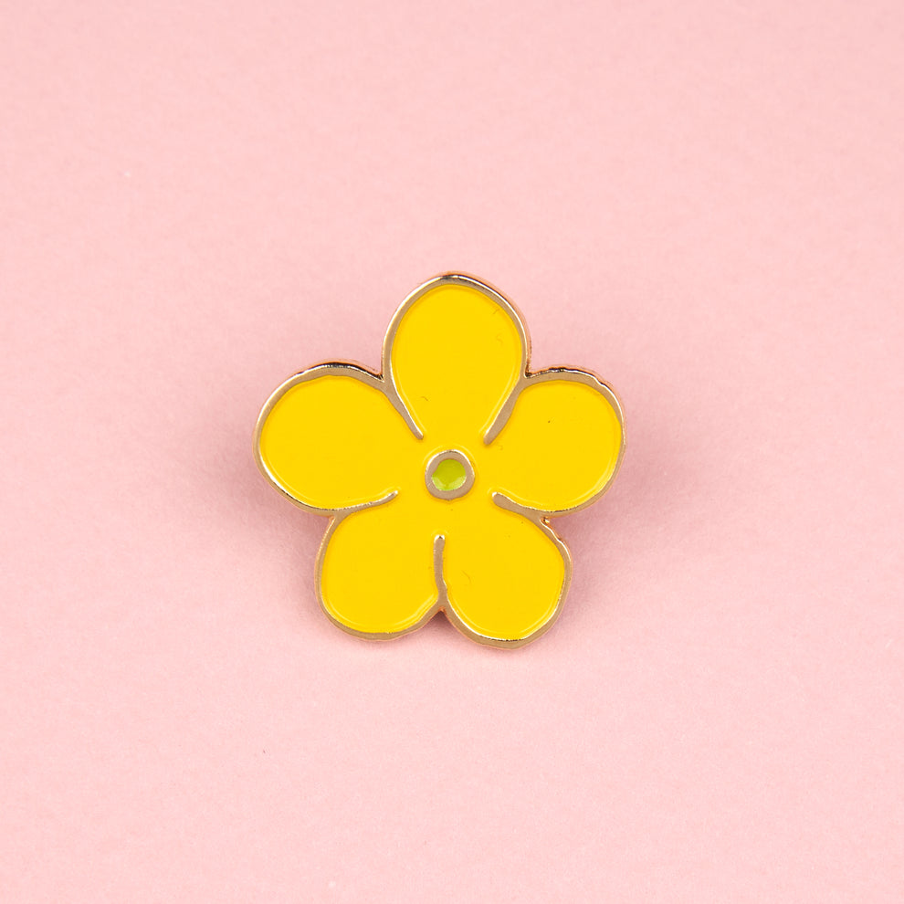 Buttercup Pin – Simple & Nostalgic Floral Accessory | Coucou Suzette