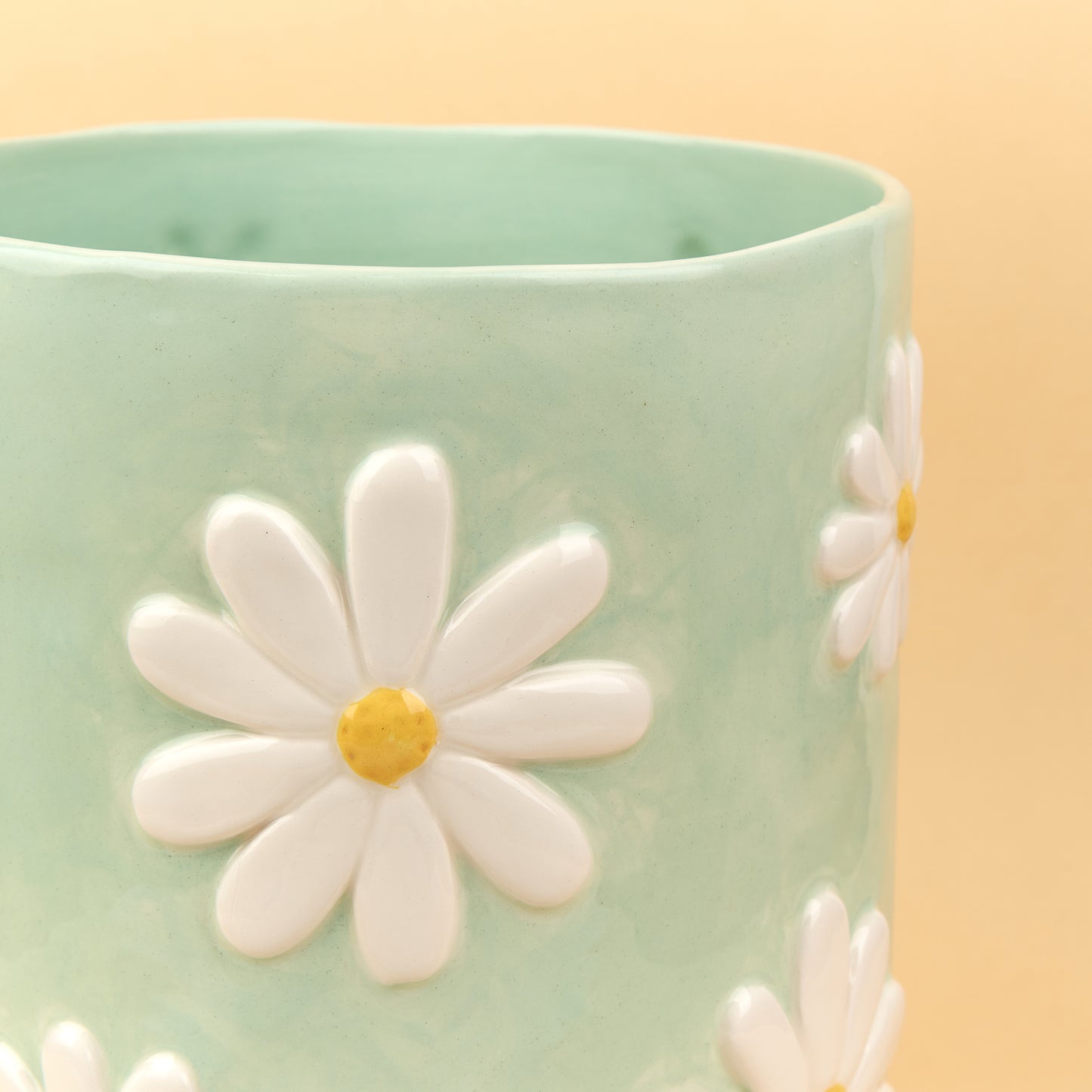 Daisy Flower Pot