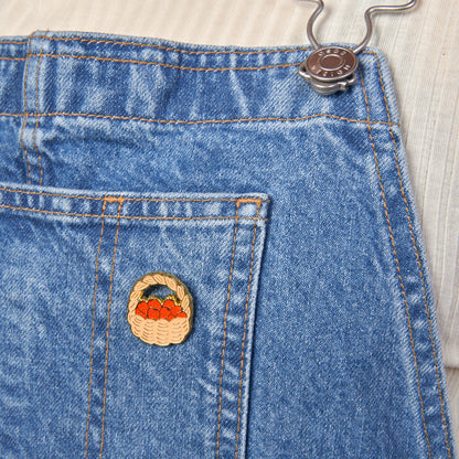 Pin's Panier de fraises